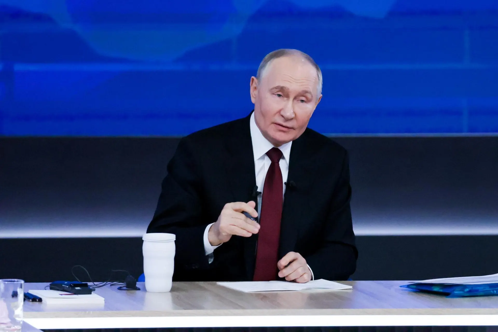 Президент заявил о планах нарастить кадровый и инфраструктурный потенциал здравоохранения и призвал повышать престиж медицинских профессий.
