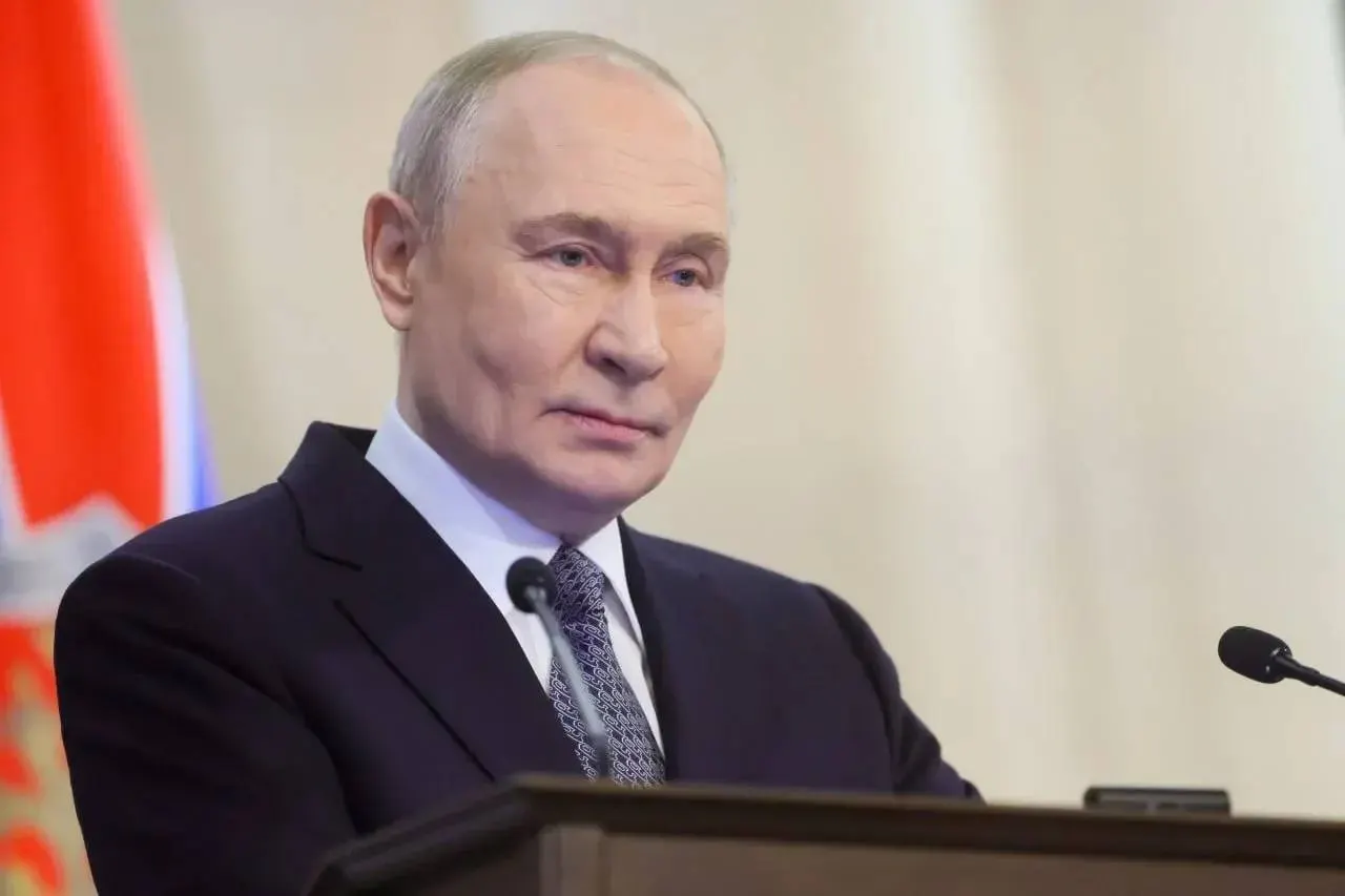 Президент поблагодарил десантников за мужество и решительность в ходе специальной военной операции, подчеркнув их вклад в обороноспособность и безопасность страны.