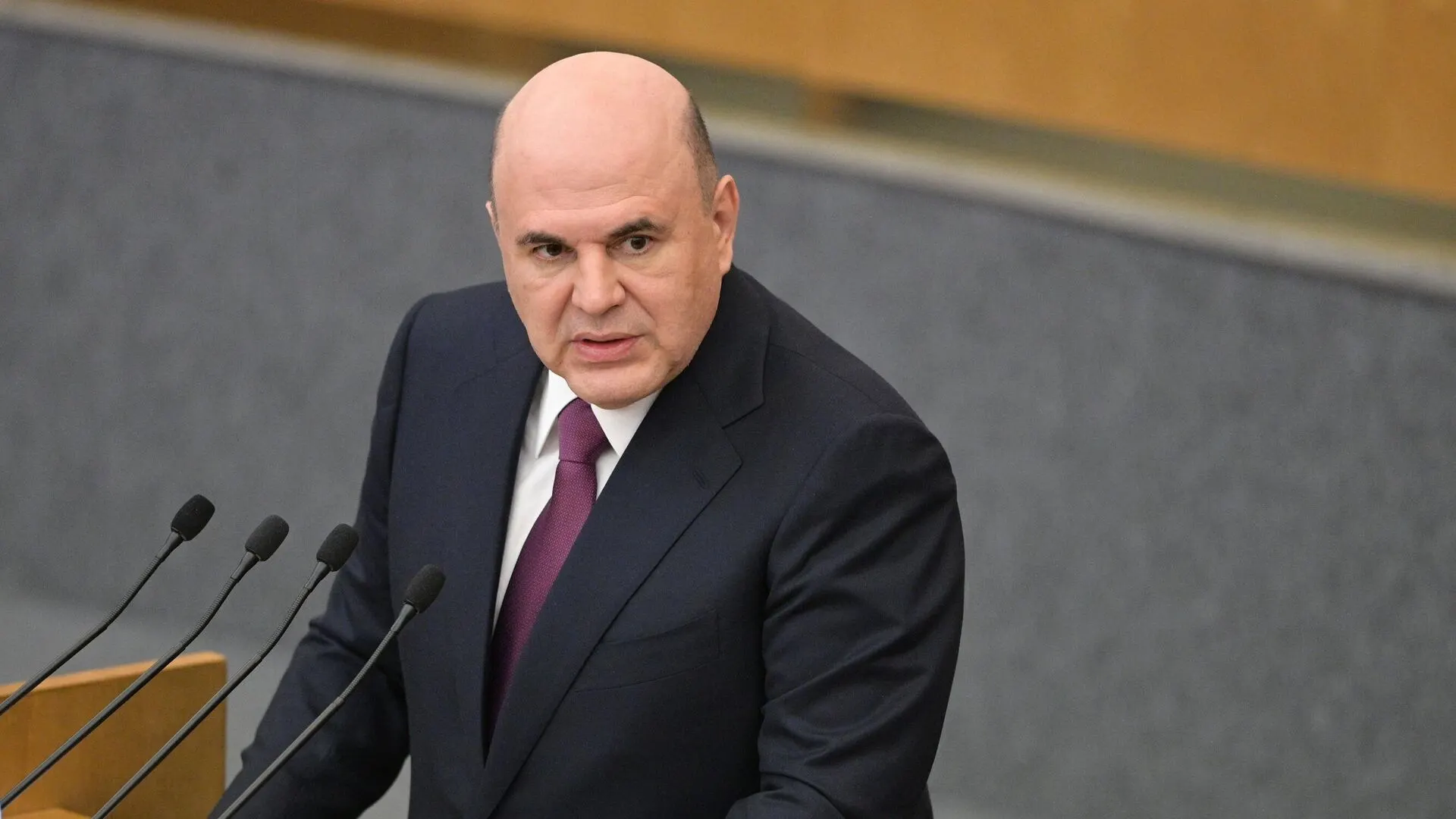 Ассоциация представителей электронной торговли выступила против резкого введения полного НДС на импортные товары и предлагает реализовать налоговые изменения поэтапно, чтобы избежать ухода покупателей в серый сегмент и падения выручки российских продавцов.