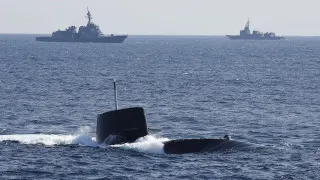 Правительство Японии радикально смягчило правила экспорта вооружений, открыв путь к продаже ракет, боевых кораблей, подлодок и самолетов за рубеж, включая потенциально и Украину в исключительных случаях.