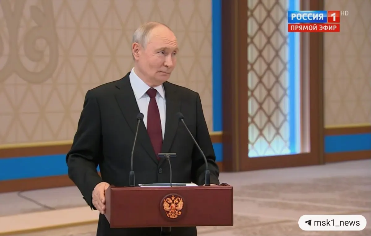 По итогам визита в Казахстан президент заявил, что российские войска наступают по всем направлениям, называть конкретные сроки окончания СВО преждевременно; контакты по Украине сохраняются, но переговоров нет; действия ЕС он назвал одной из причин событий на Украине.