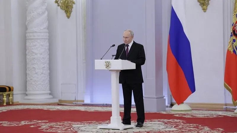 Президент заявил, что потоки дронов направлены на гражданские объекты России для создания неуверенности, а Запад якобы использует это для оправдания милитаризации своих стран.