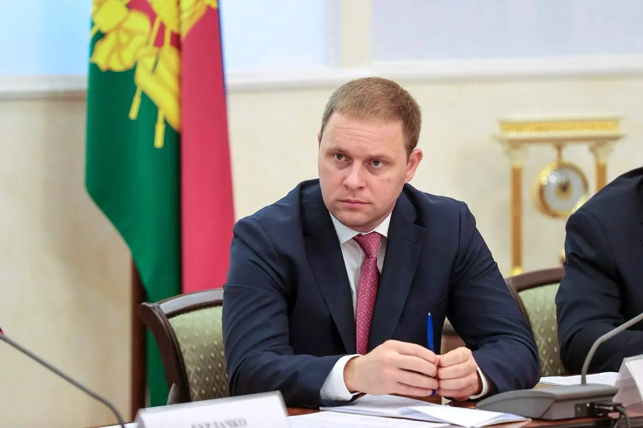 Швец, более десяти лет работавший в органах власти Краснодарского края и пять лет возглавлявший Анапу, назначен руководителем госкорпорации «Туризм РФ».
