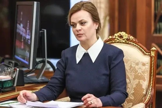 Президент подписал указ о назначении Анны Цивилевой в президиум Совета по стратегическому развитию и национальным проектам. По данным расследования, она является родственницей президента; ранее фонд «Защитники Отечества» получил расширенные полномочия по поддержке новых категорий ветеранов.