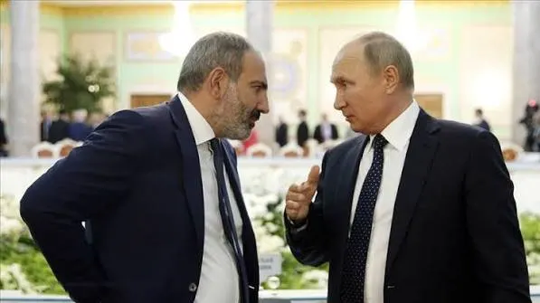 Премьер-министр Армении заявил, что ограничения на поставки в Россию противоречат правовой базе и положениям ЕАЭС и призвал решить проблему. Также обсуждалась необходимость референдума о вступлении в ЕС или сохранении в составе ЕАЭС. Запреты, введённые с конца мая, затронули ряд товаров, товарооборот упал на 21,5%.