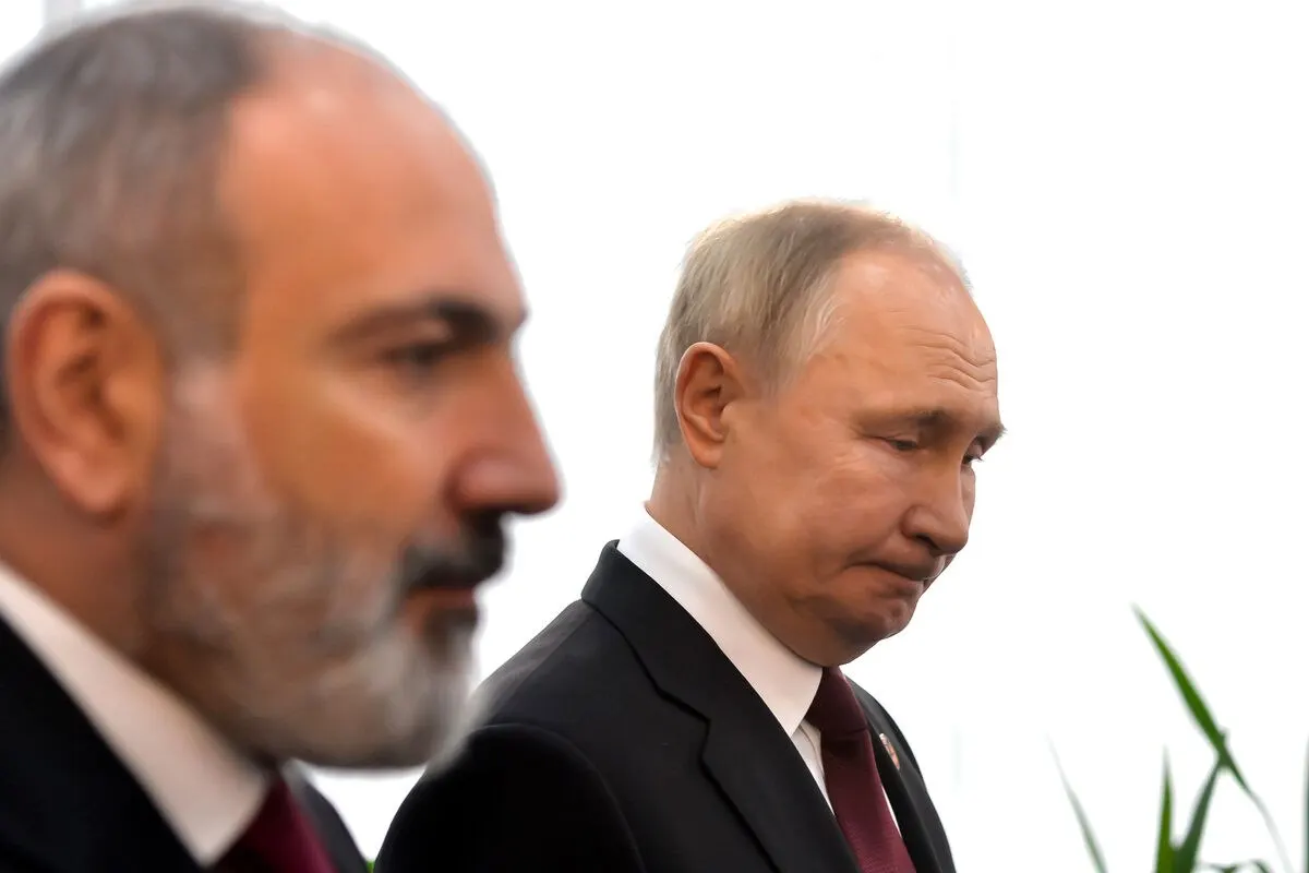 По данным статкомитета Армении, в январе–мае 2026 года товарооборот с Россией составил $2,196 млрд, доля России в торговле упала до 28% на фоне ограничений импорта и дипломатической напряжённости.