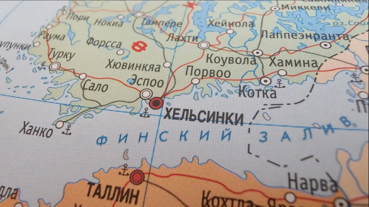 С 1 июля Россия в восемь раз повысила железнодорожные пошлины на поставки в Финляндию — импорт удобрений стал экономически невыгодным, поставки могут прекратиться в ближайшие недели.