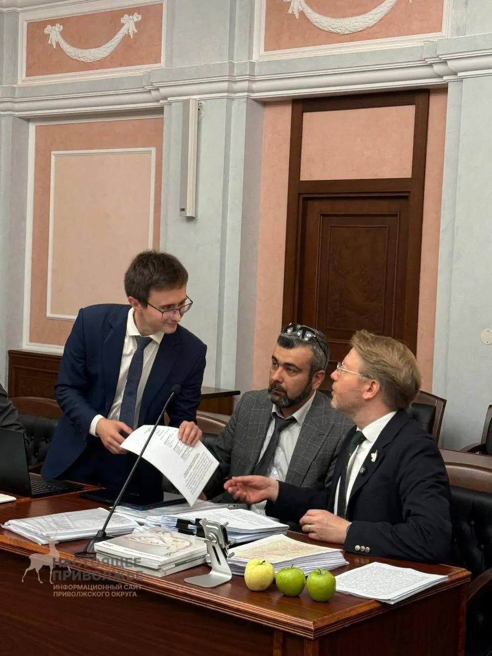 Суд рассмотрел обвинения в нарушениях авторских прав и финансировании кампании, а также вопросы использования изображений и иностранного финансирования, и публикаций, созданных с помощью искусственного интеллекта.