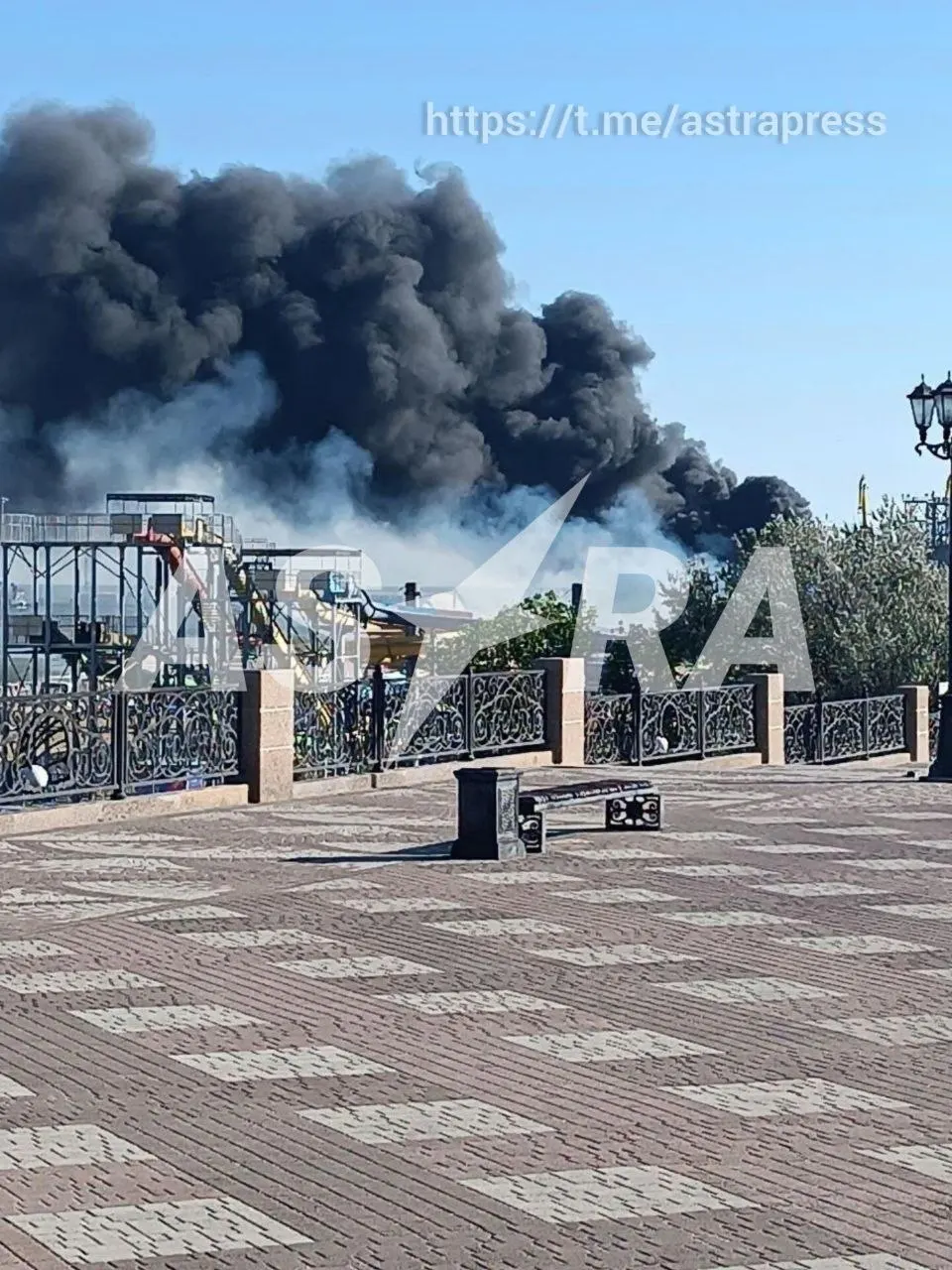 Беспилотники атаковали порт Ейск в Краснодарском крае; продолжаются последствия атаки в Кривом Роге, а в Алтайском крае отменили регистрацию кандидатки КПРФ на выборах.