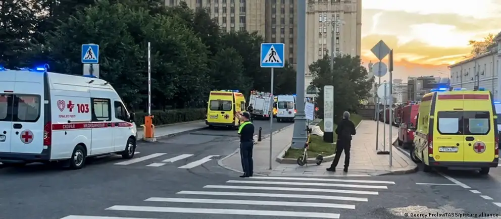 Вечером 1 августа у ресторана на Кудринской площади прогремел взрыв. По данным следствия, возбуждено дело по статье о терроризме; обсуждается версия о покушении на главнокомандующего Воздушно‑космическими силами Александра Чайко.