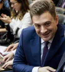 Коммунист Георгий Камнев направил обращение в Минпромторг с призывом снизить стоимость автомобилей АвтоВАЗа на внутреннем рынке, указав на более низкие цены за границей.