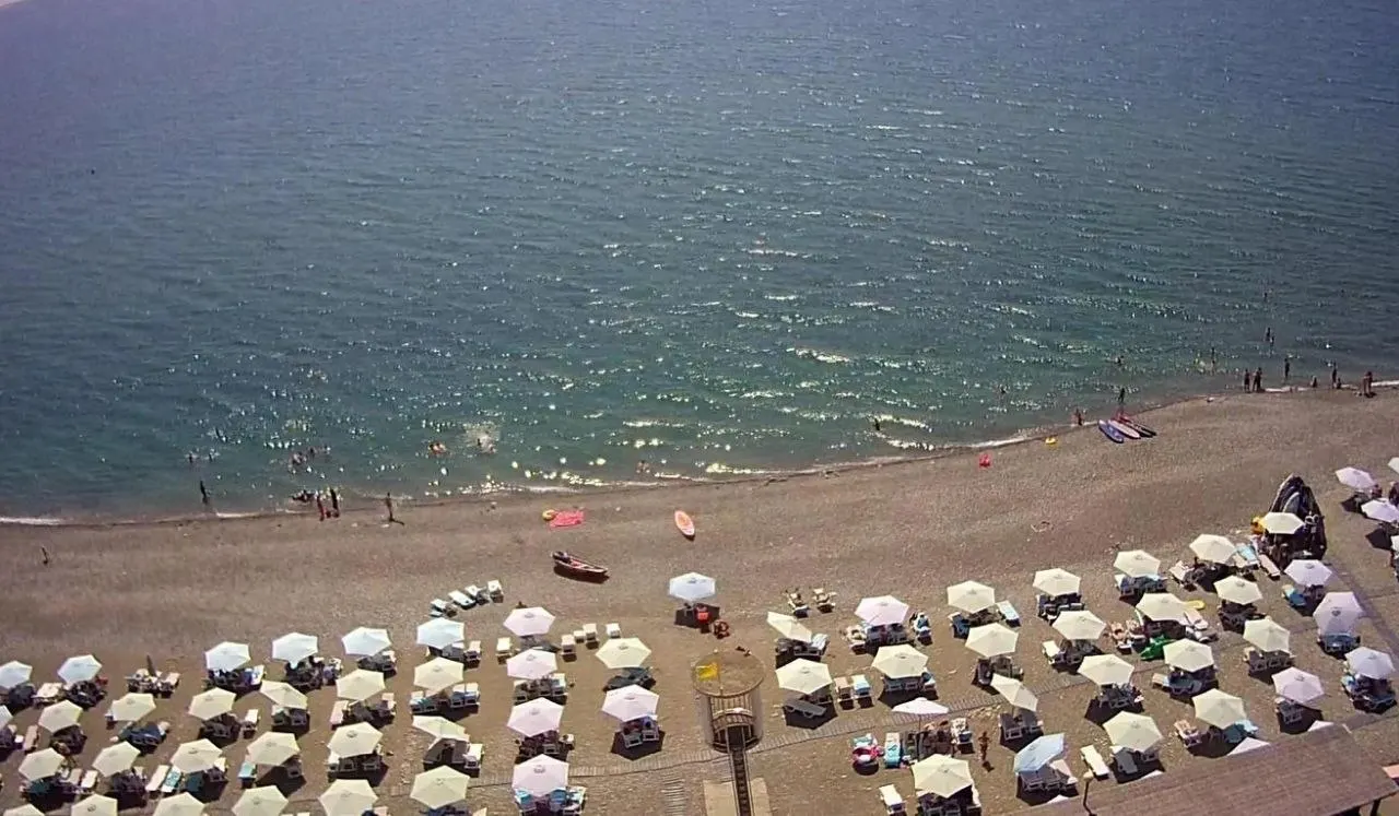 Антициклон принёс на Кубань аномальную жару: море прогрелось до +26°C, в Ейске вода близка к +28°C.
