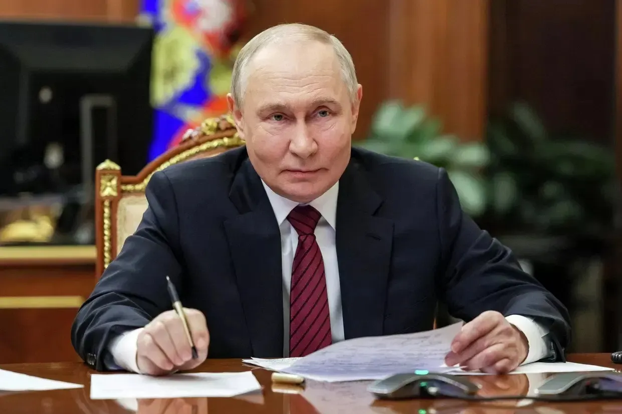 Поступления в федеральный бюджет от непубличных источников растут на фоне обсуждений финансирования государственных расходов.