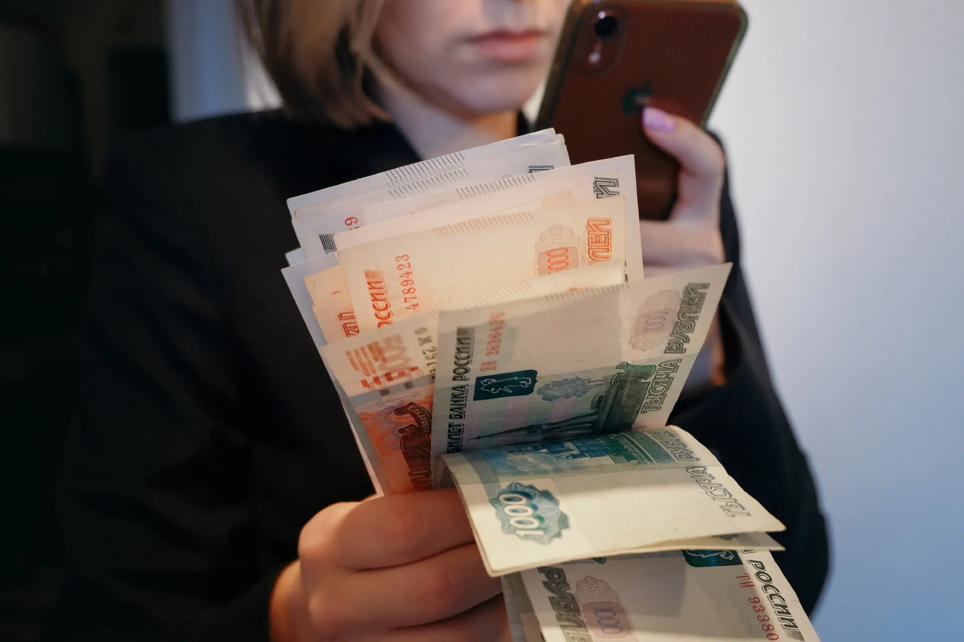 Разбор причин замедления экономики: ставки не единственный тормоз, важнее структурные факторы и климат инвестирования.