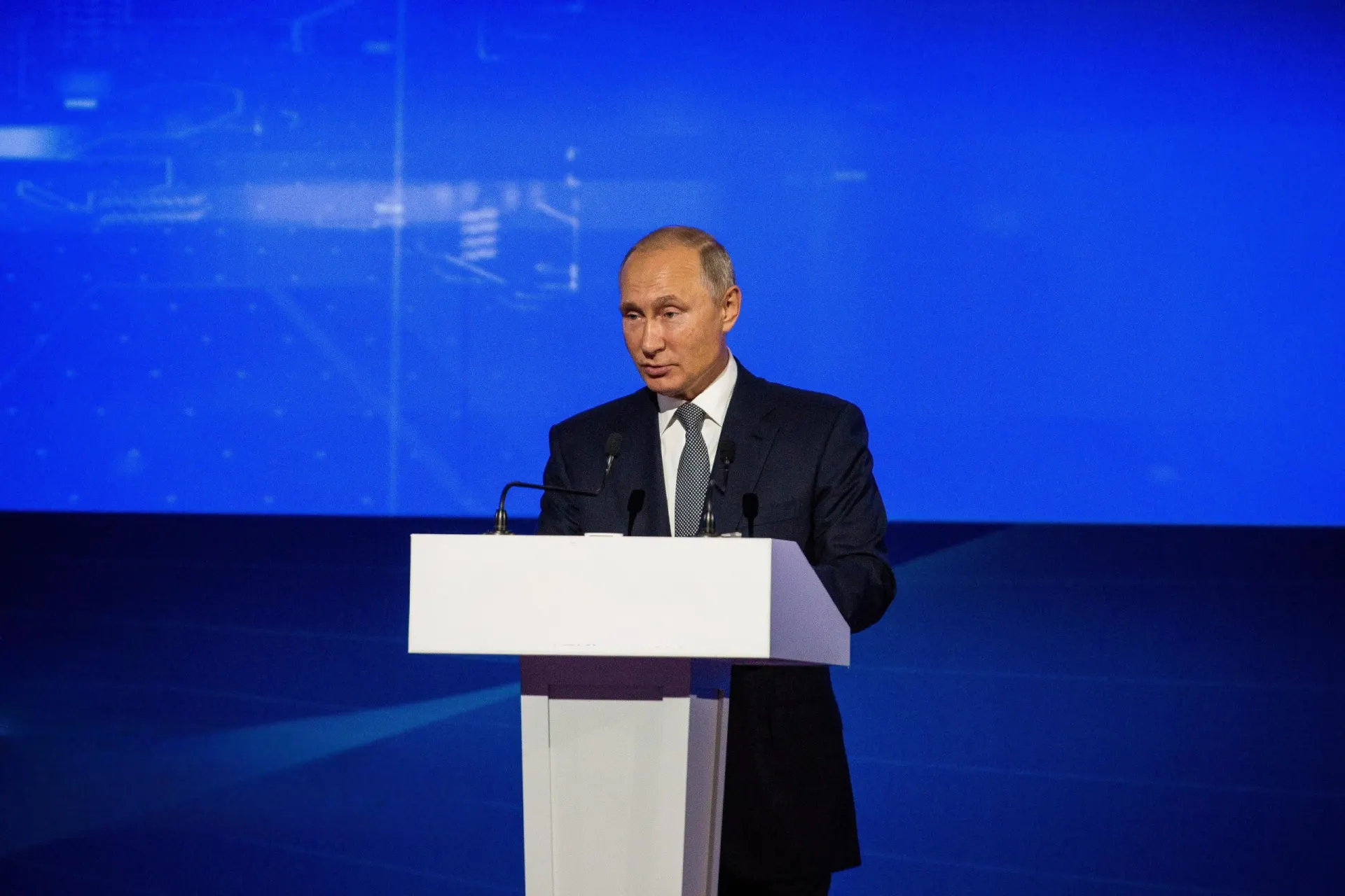 Путин обсудил возможность переговоров по Украине и развитие ситуации в зоне СВО на заседании Валдай.
