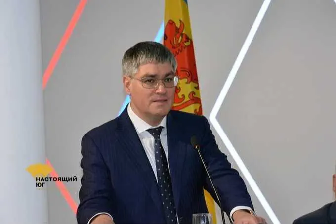 Правоохранительные органы проводят следственные действия в отношении главы Новокубанска. Возбуждено уголовное дело по злоупотреблению полномочиями и служебному подлогу.