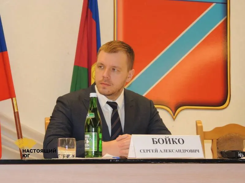 По данным опроса, руководителю округа досталась самая низкая оценка среди глав муниципалитетов Краснодарского края.